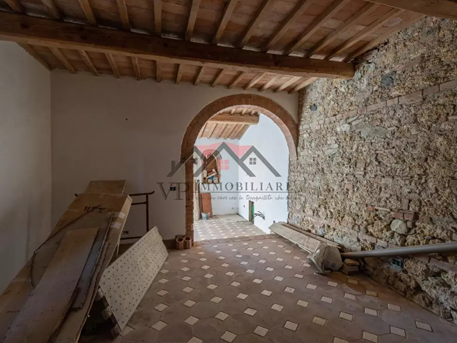 Immagine 25 di Casa colonica in vendita  a Pomarance