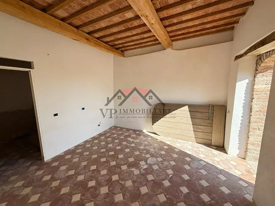 Immagine 45 di Casa colonica in vendita  a Pomarance