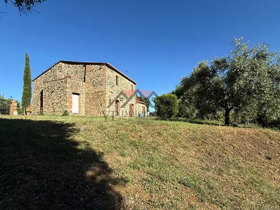 Immagine 10 di Casa colonica in vendita  a Pomarance