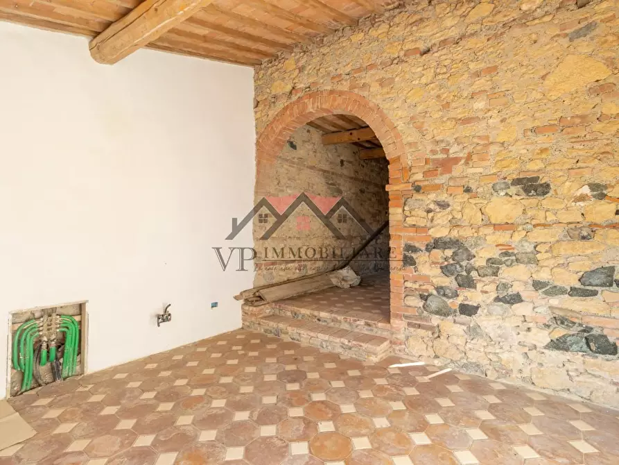 Immagine 21 di Casa colonica in vendita  a Pomarance