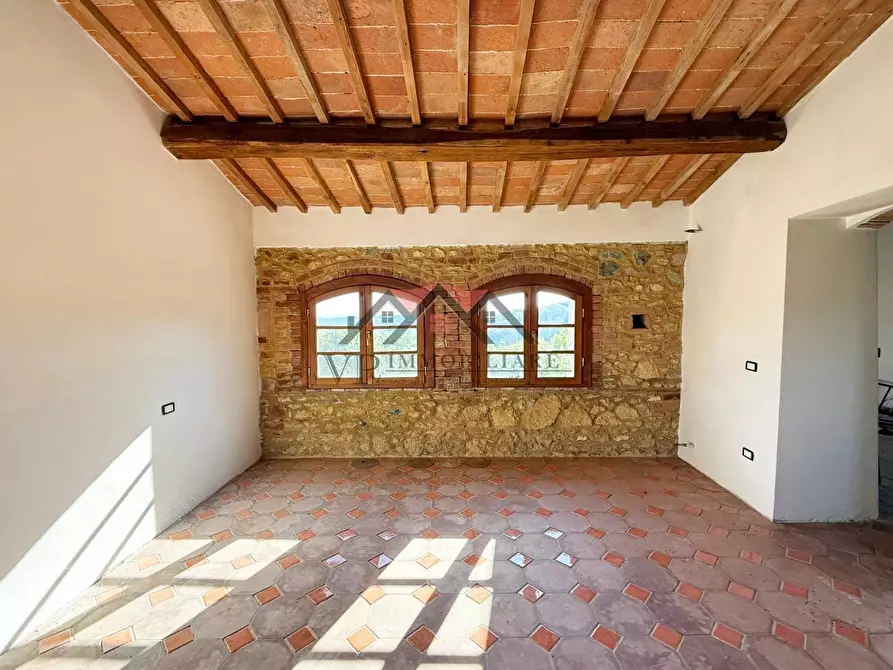 Immagine 36 di Casa colonica in vendita  a Pomarance