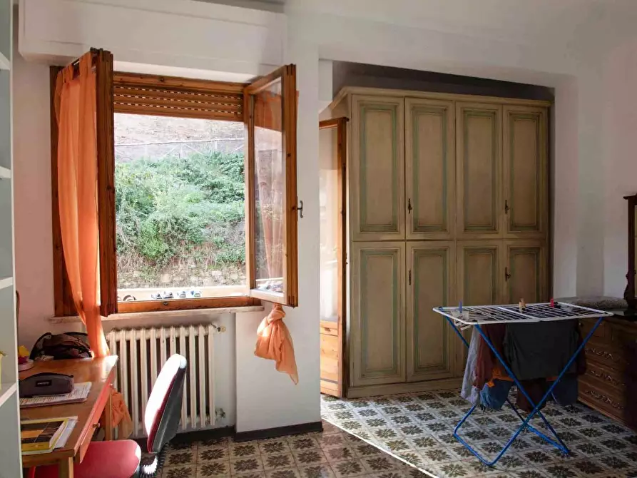 Immagine 11 di Appartamento in vendita  a Siena