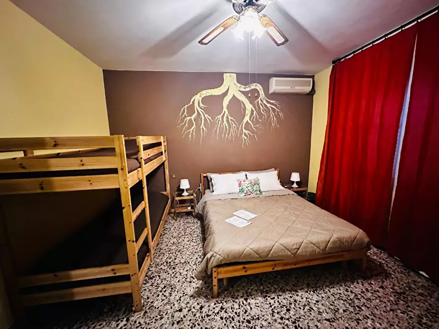 Immagine 15 di Villa in vendita  a Pisa