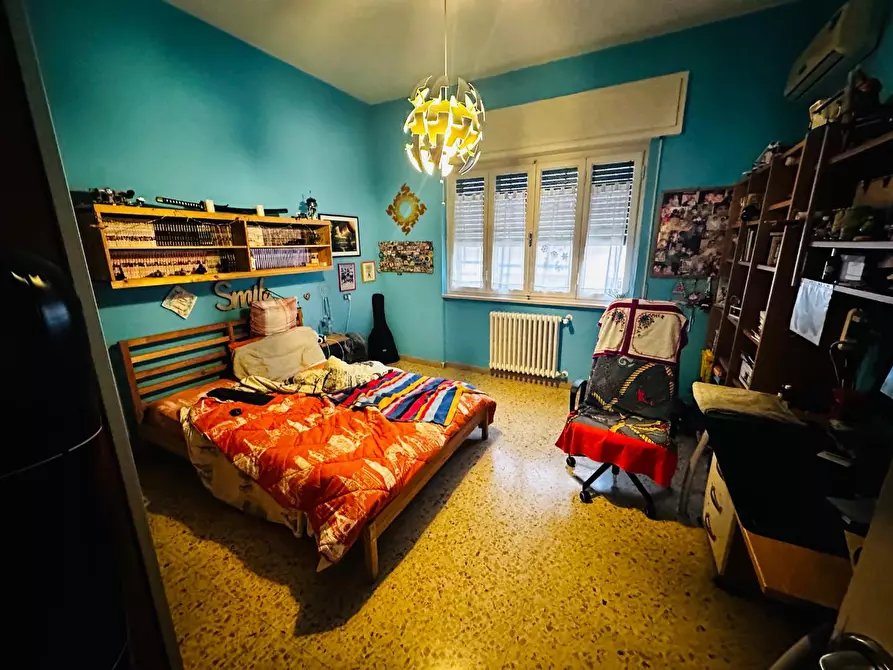 Immagine 11 di Villa in vendita  a Pisa