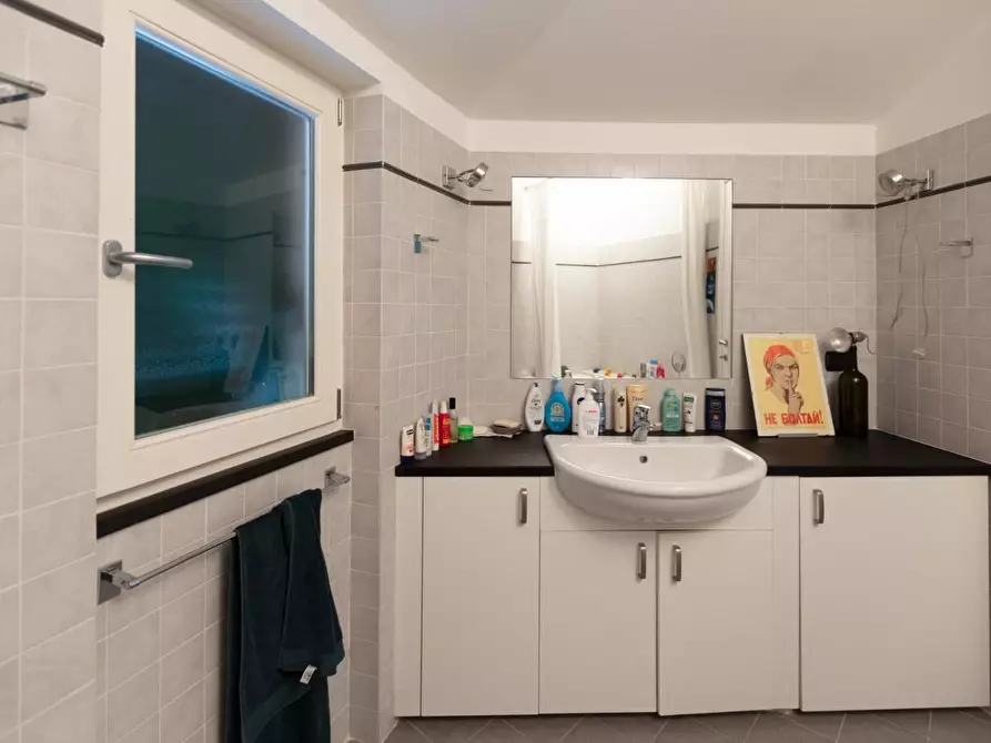 Immagine 23 di Casa semindipendente in vendita  a Ne