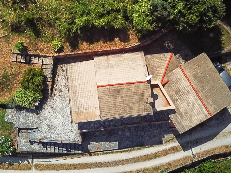 Immagine 10 di Casa semindipendente in vendita  a Ne