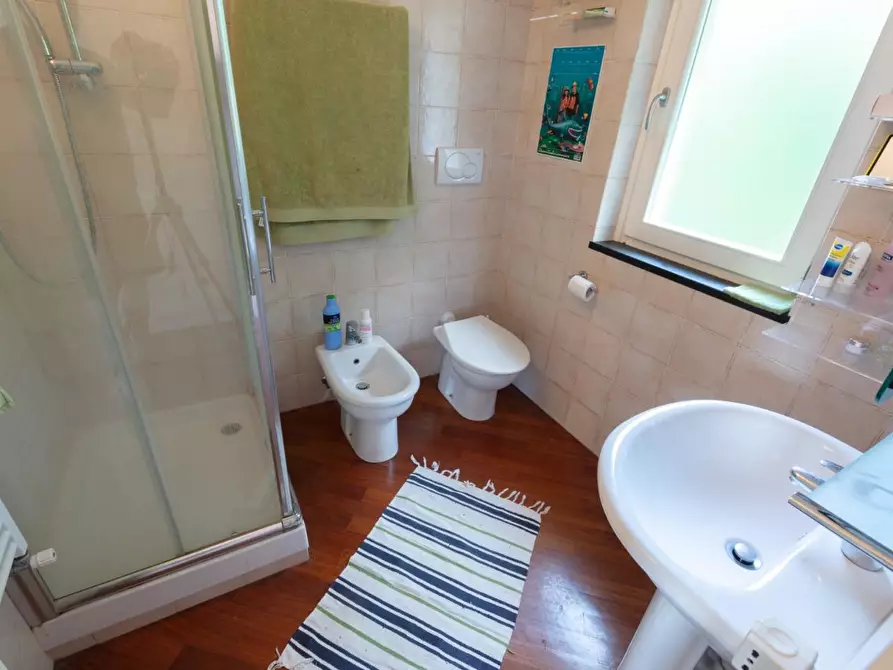 Immagine 16 di Casa semindipendente in vendita  a Ne