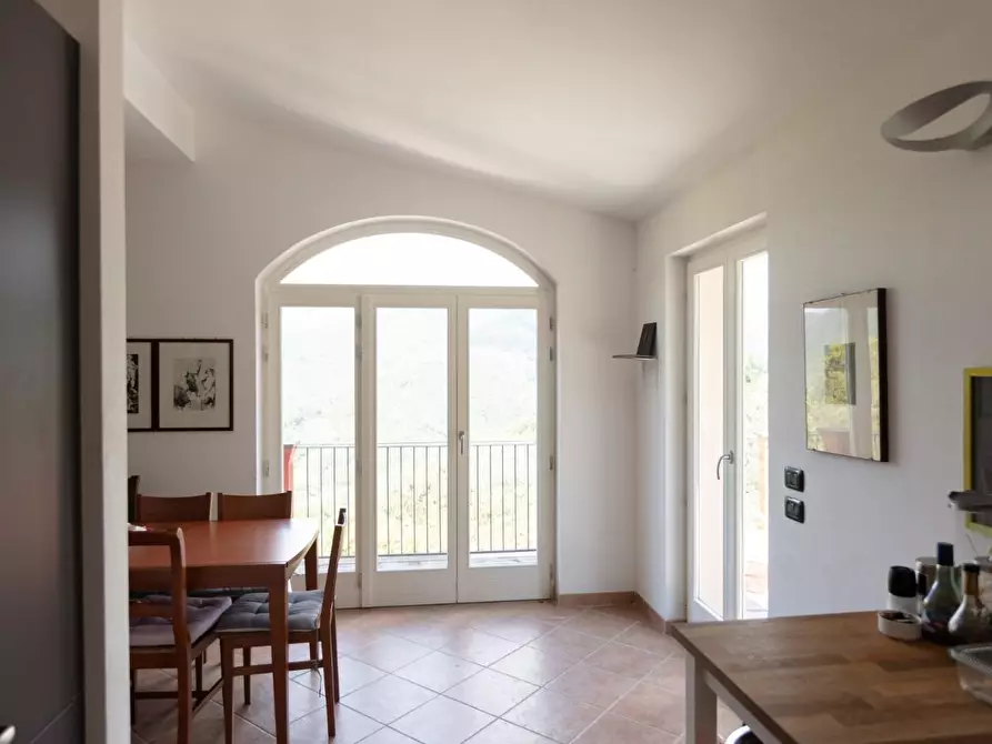 Immagine 12 di Casa semindipendente in vendita  a Ne