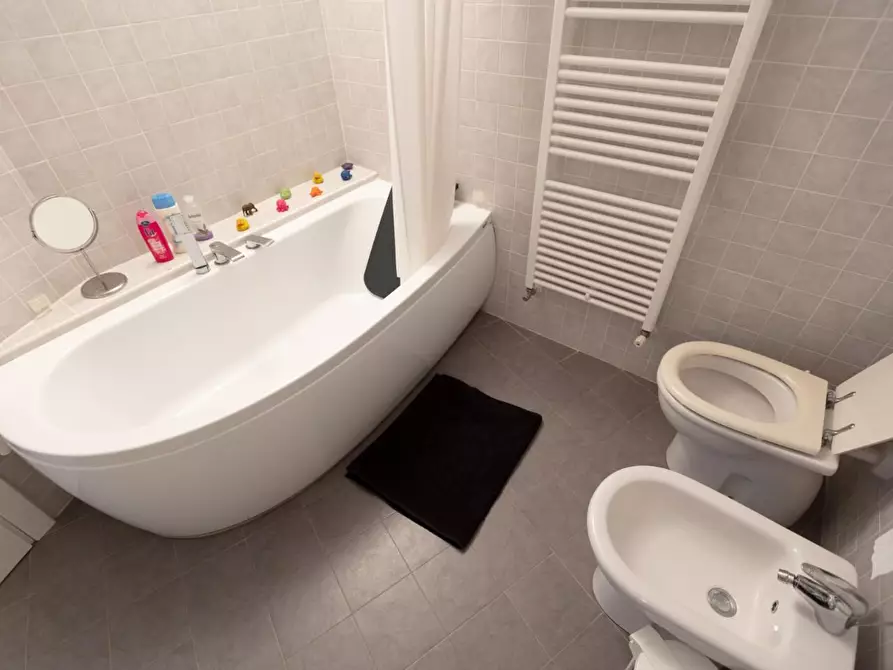 Immagine 24 di Casa semindipendente in vendita  a Ne