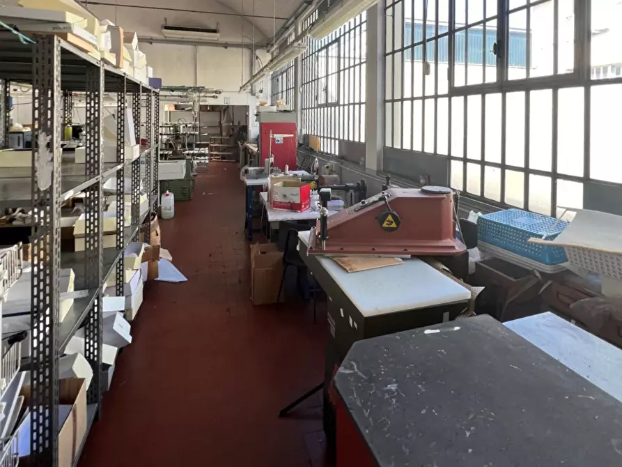 Immagine 5 di Ufficio in vendita  a Vigevano