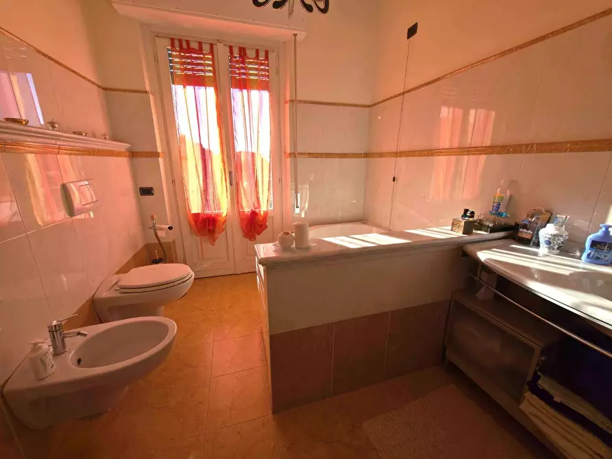 Immagine 19 di Appartamento in vendita  a Massa