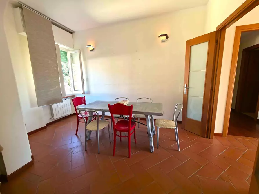 Immagine 7 di Appartamento in vendita  a Massa