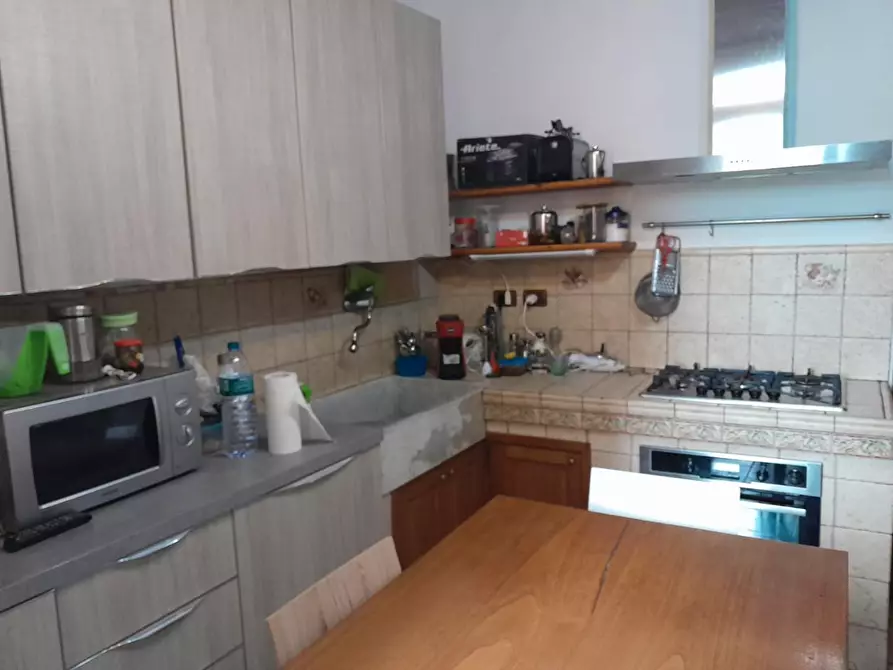 Immagine 4 di Appartamento in vendita  a Livorno