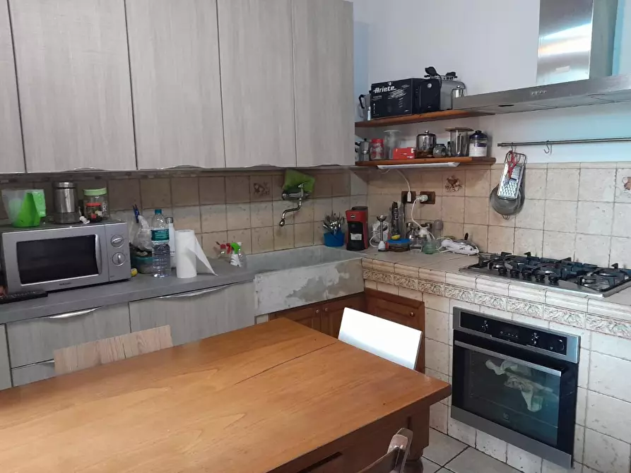 Immagine 5 di Appartamento in vendita  a Livorno