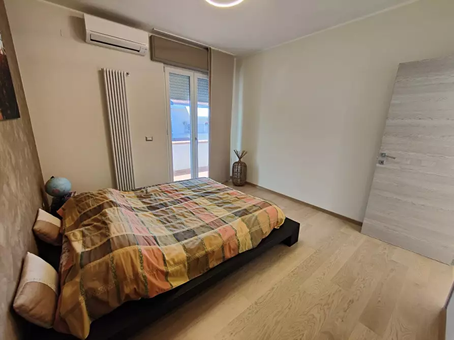 Immagine 11 di Casa semindipendente in vendita  a Viareggio