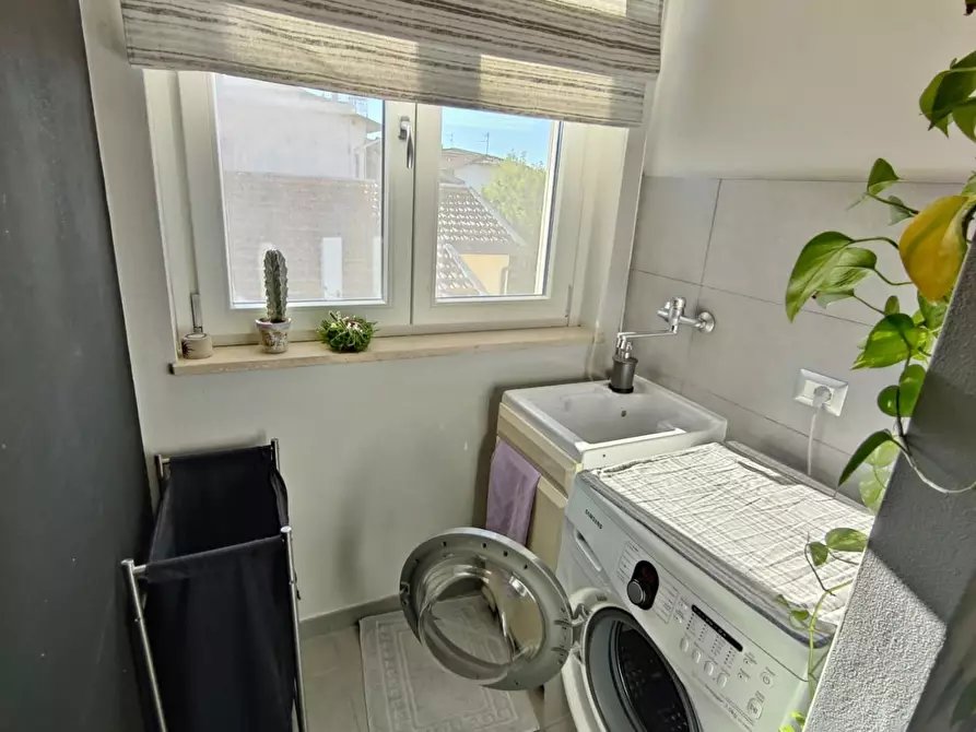 Immagine 18 di Casa semindipendente in vendita  a Viareggio