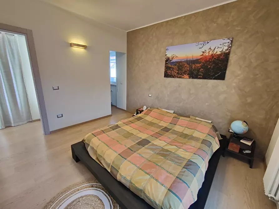 Immagine 10 di Casa semindipendente in vendita  a Viareggio