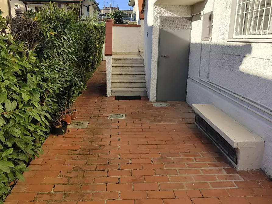 Immagine 39 di Casa semindipendente in vendita  a Viareggio