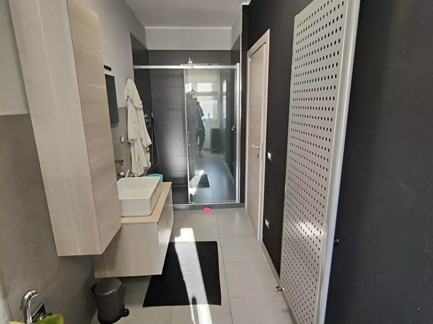 Immagine 17 di Casa semindipendente in vendita  a Viareggio