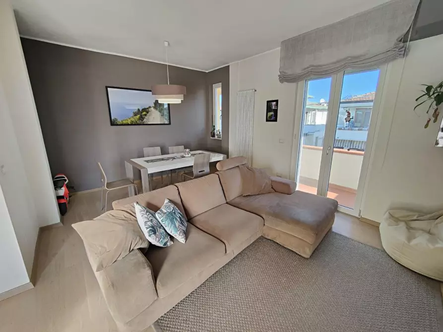 Immagine 3 di Casa semindipendente in vendita  a Viareggio