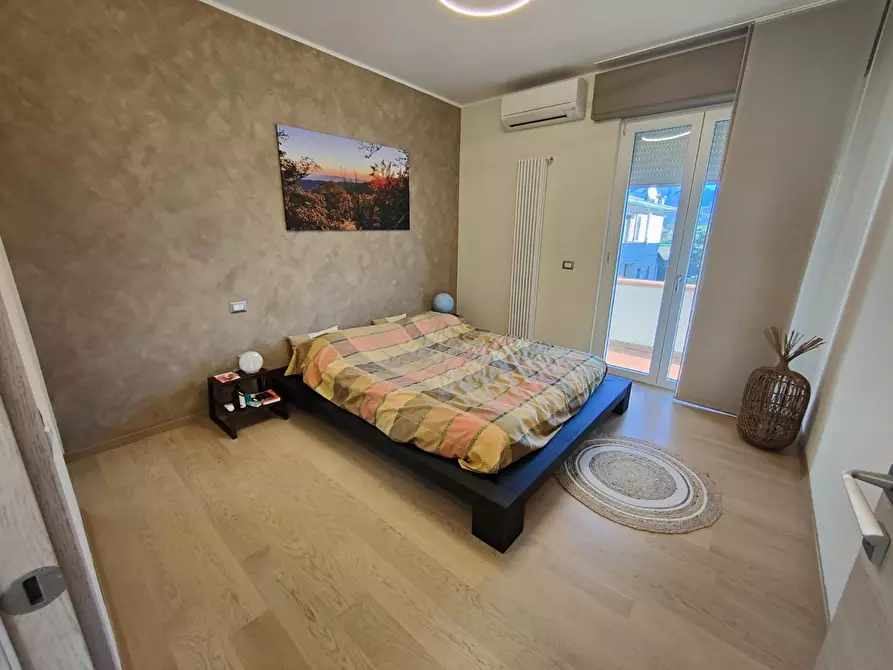 Immagine 12 di Casa semindipendente in vendita  a Viareggio