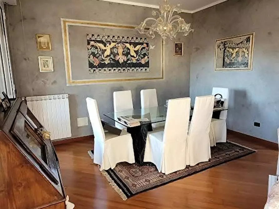 Immagine 6 di Appartamento in vendita  a Carrara