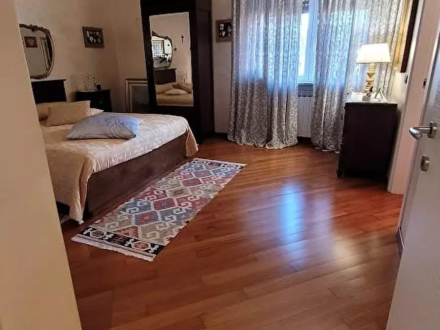 Immagine 26 di Appartamento in vendita  a Carrara