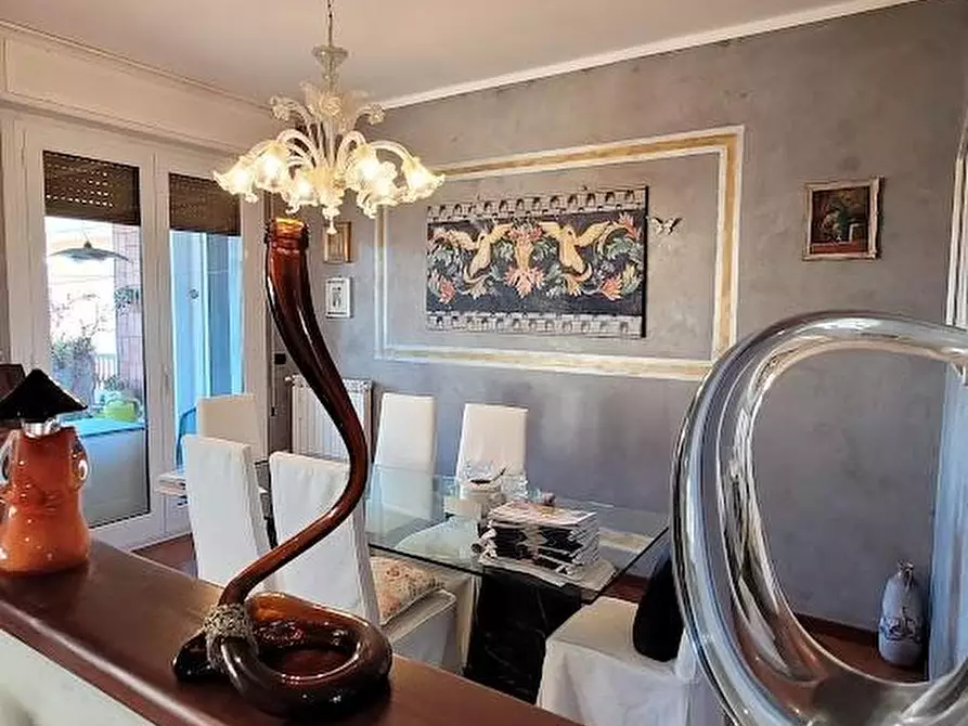 Immagine 7 di Appartamento in vendita  a Carrara