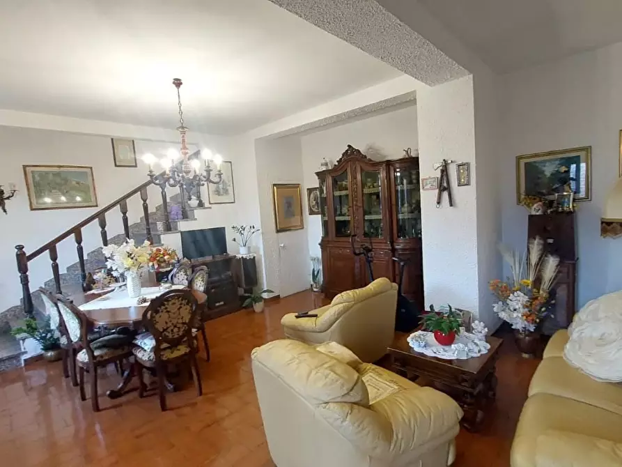 Immagine 2 di Casa indipendente in vendita  a Buti