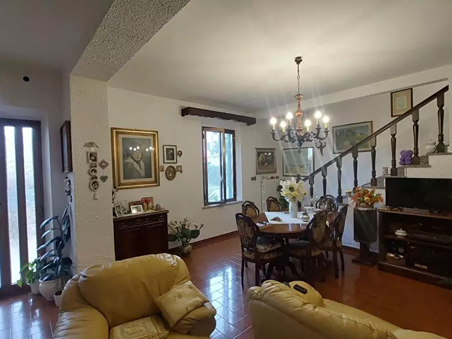 Immagine 1 di Casa indipendente in vendita  a Buti