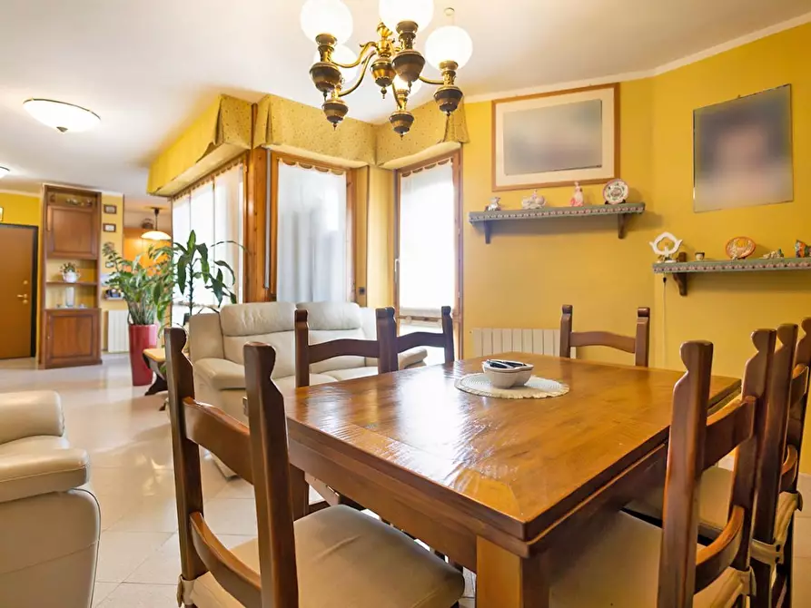 Immagine 9 di Appartamento in vendita  a Cascina