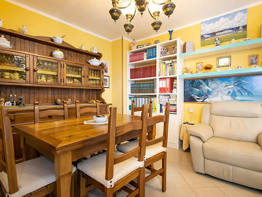 Immagine 10 di Appartamento in vendita  a Cascina