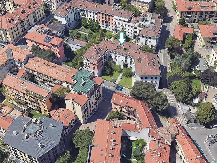 Immagine 3 di Laboratorio in vendita  a Milano