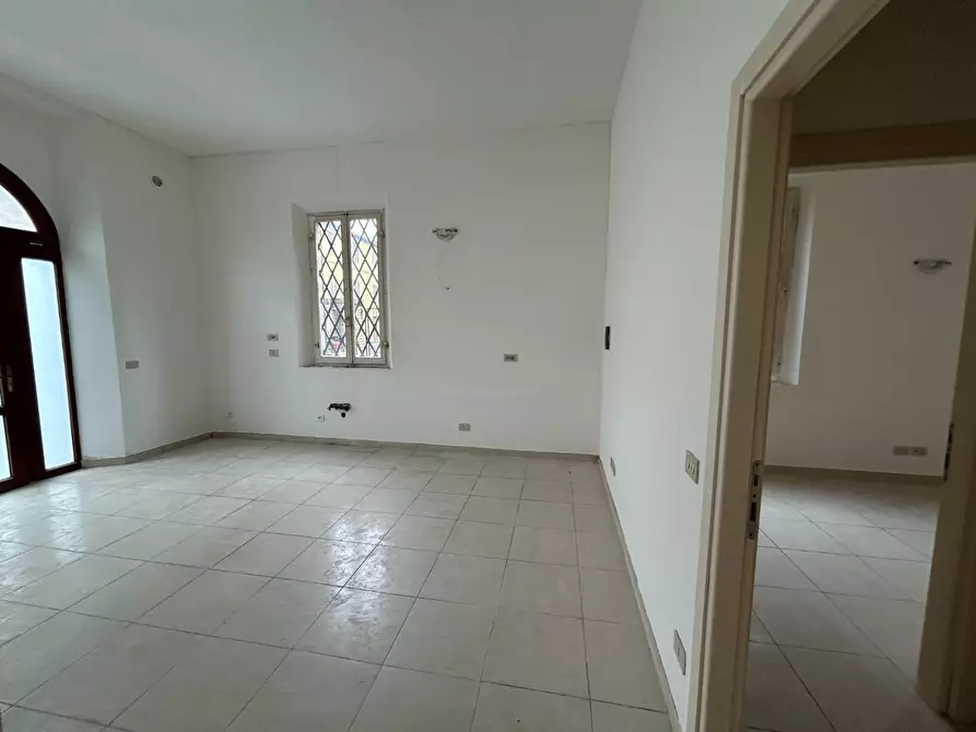 Immagine 4 di Appartamento in vendita  a Siena