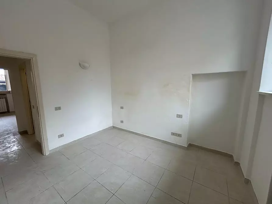 Immagine 11 di Appartamento in vendita  a Siena