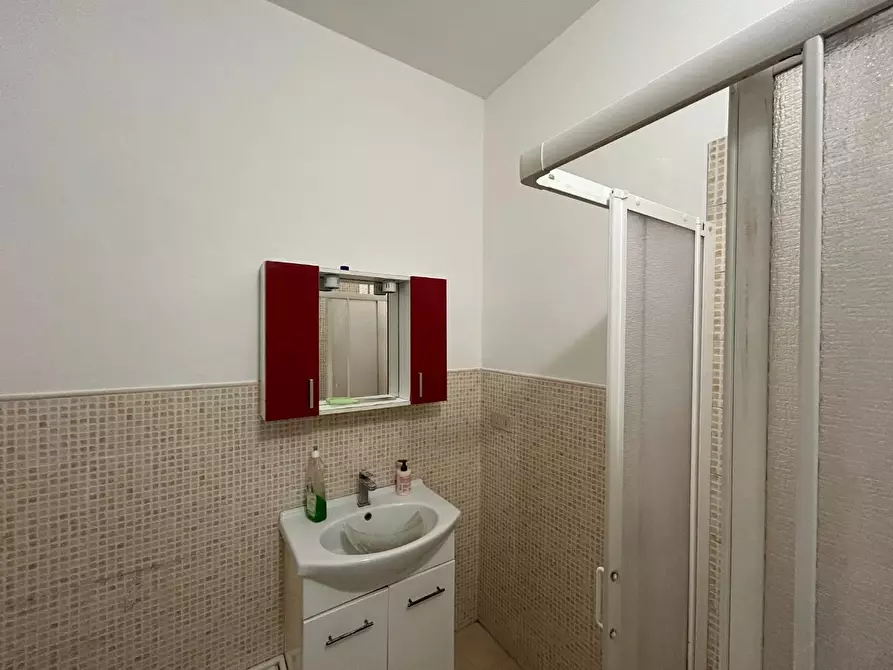 Immagine 17 di Appartamento in vendita  a Siena