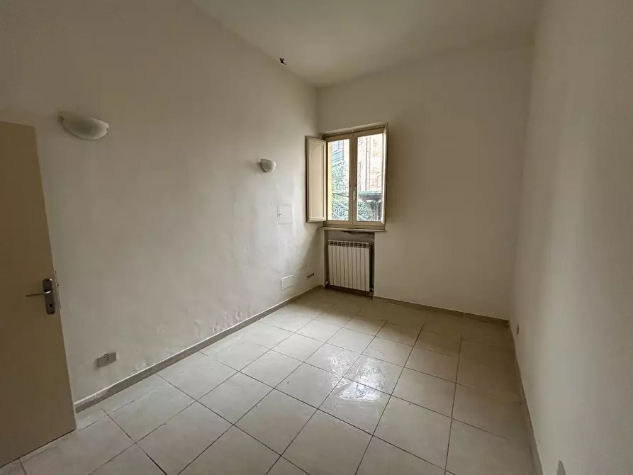 Immagine 19 di Appartamento in vendita  a Siena