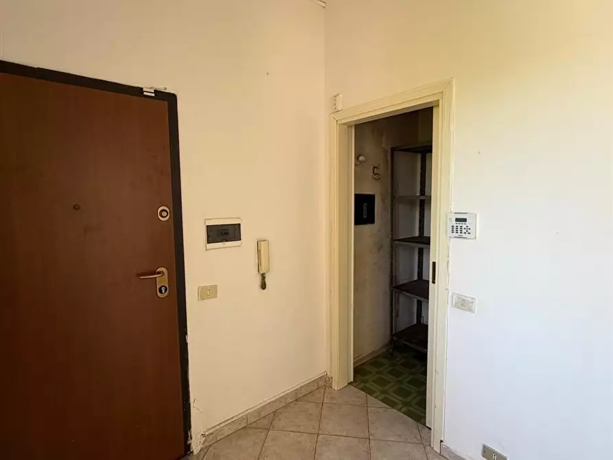 Immagine 31 di Appartamento in vendita  a Massa