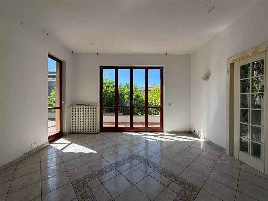 Immagine 35 di Appartamento in vendita  a Massa