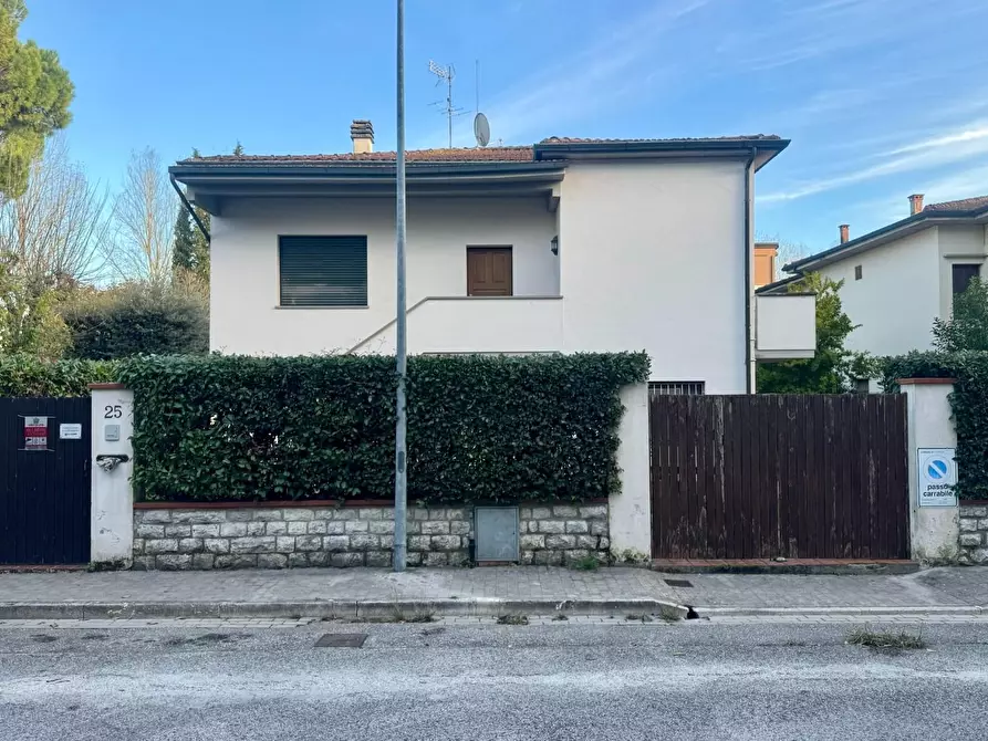 Immagine 20 di Villa in vendita  a Pontedera