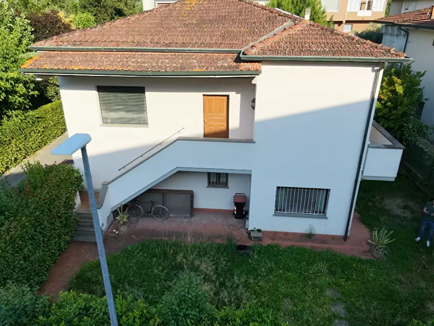 Immagine 23 di Villa in vendita  a Pontedera