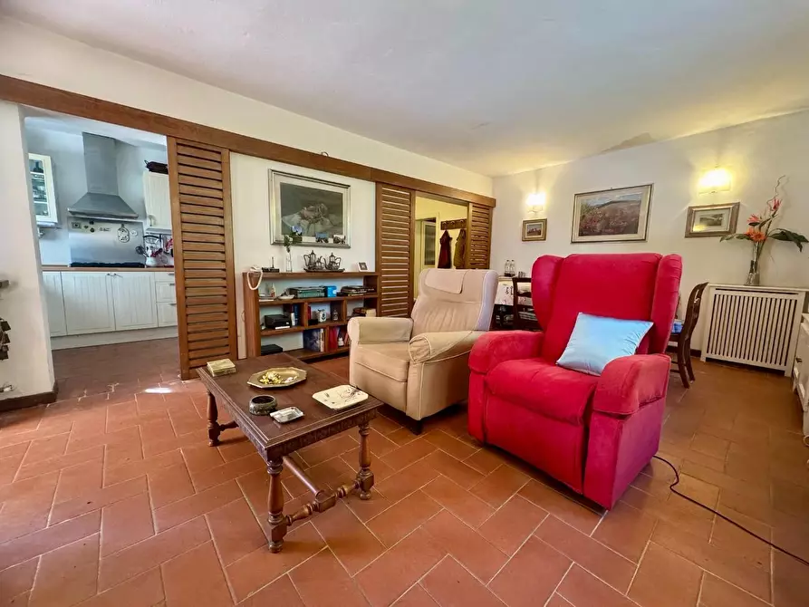 Immagine 13 di Villa in vendita  a Pontedera