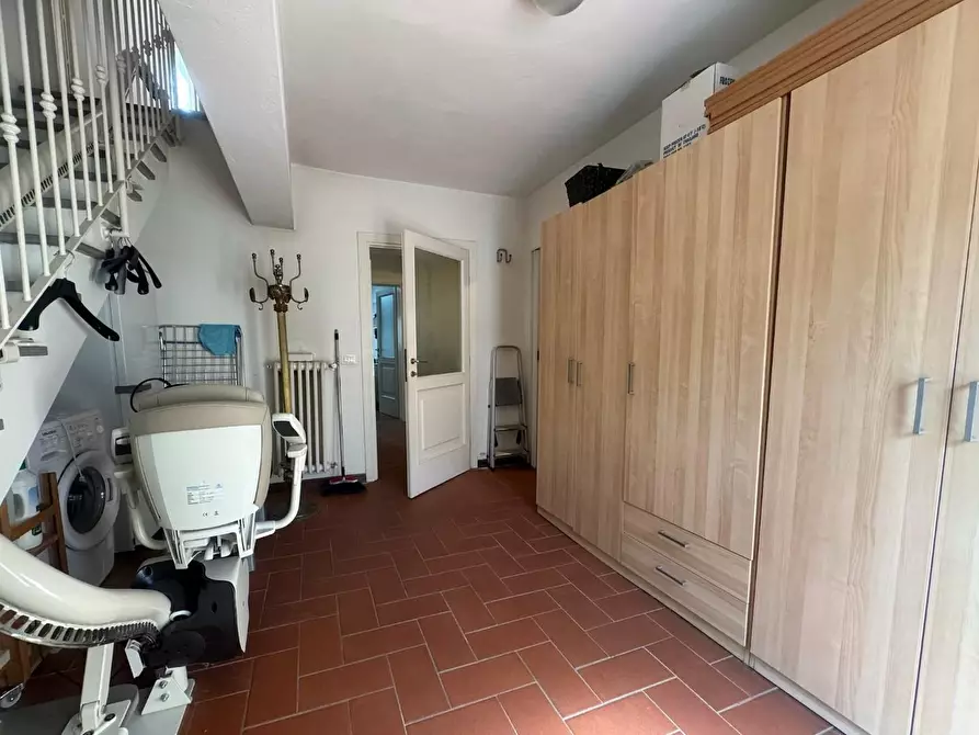 Immagine 11 di Villa in vendita  a Pontedera