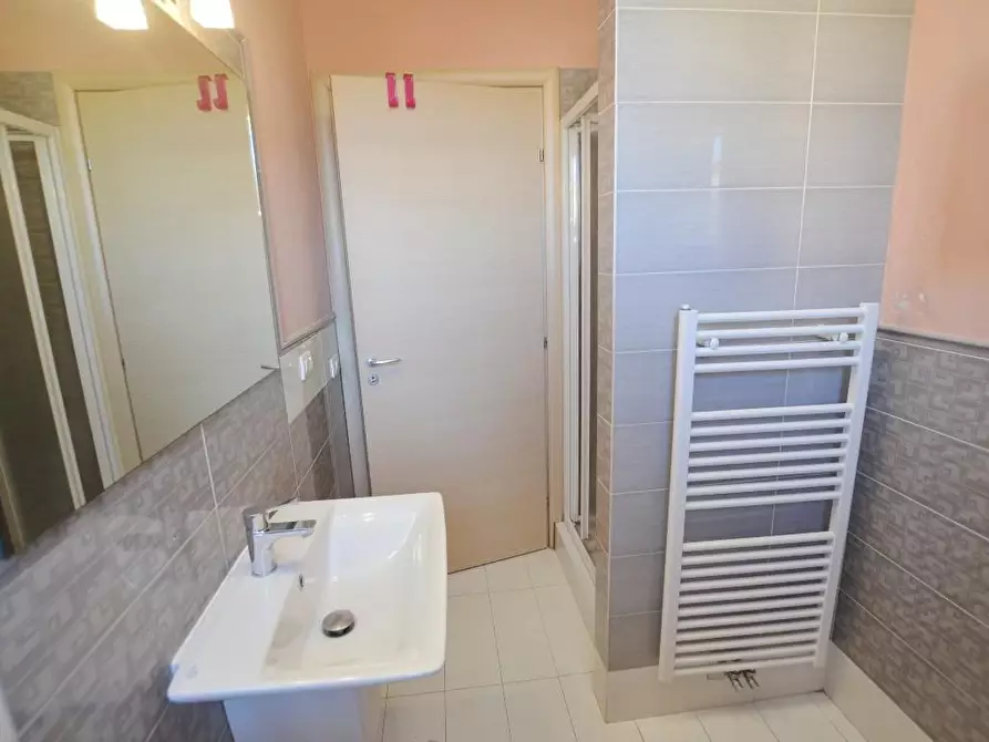 Immagine 24 di Appartamento in vendita  a Lucca