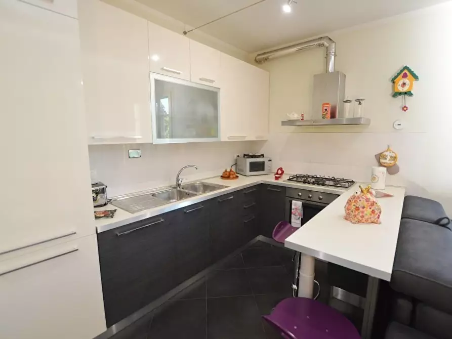 Immagine 3 di Appartamento in vendita  a Lucca