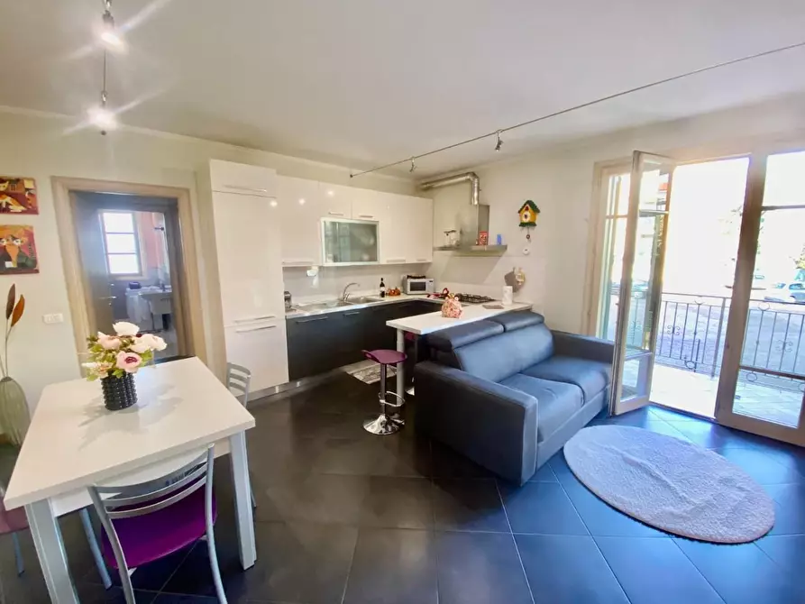 Immagine 8 di Appartamento in vendita  a Lucca