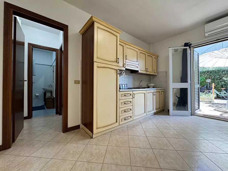 Immagine 8 di Appartamento in affitto  a Pisa