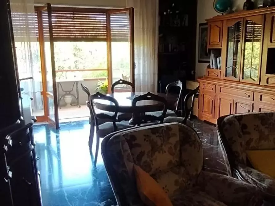 Immagine 1 di Appartamento in vendita  a Carrara