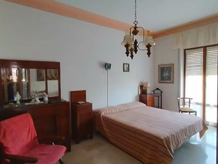 Immagine 9 di Appartamento in vendita  a Carrara