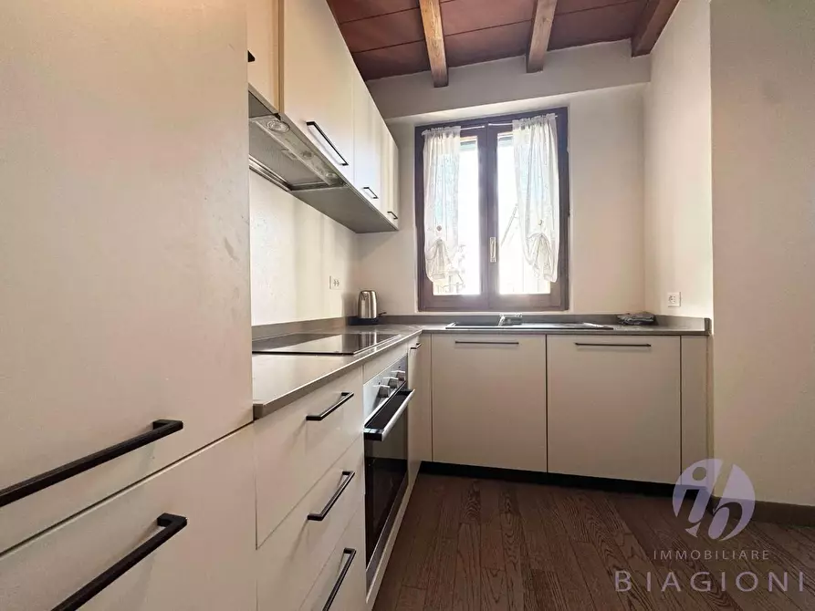 Immagine 2 di Appartamento in vendita  a Pietrasanta